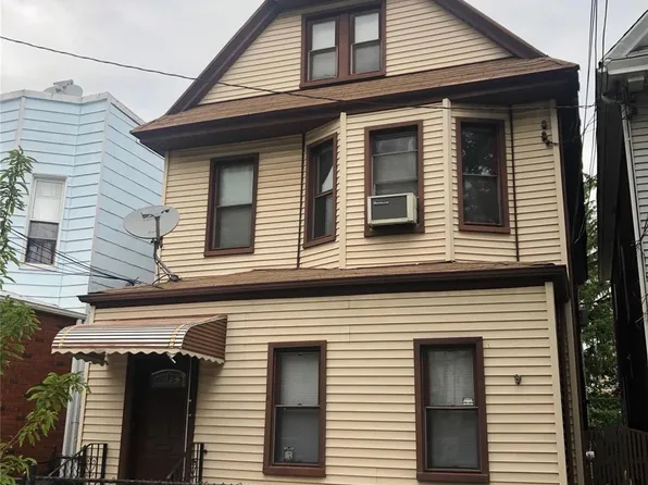 5435 71 Street Street, Maspeth, NY 11378
