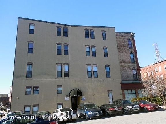 2nd image of 256-262 Essex St #403