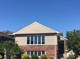 5 Commerce St, Staten Island, NY 10314