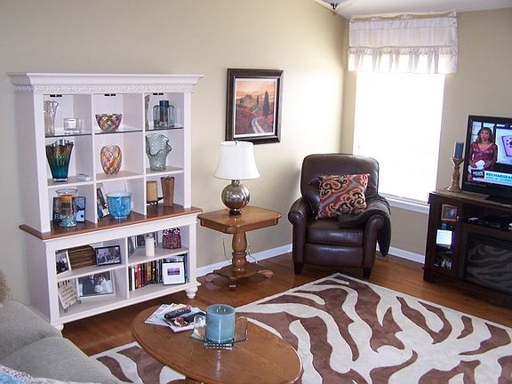 4th image of 6332 Cork Ln