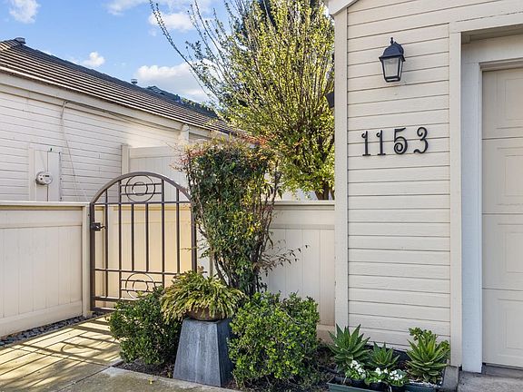 2nd image of 1153 Copper Lantern Ct