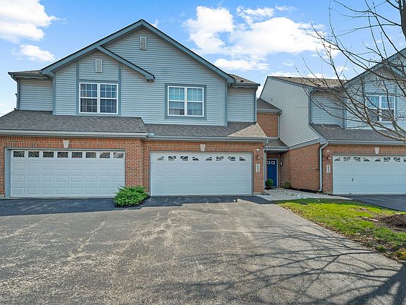 4th image of 9252 Great Lakes Cir