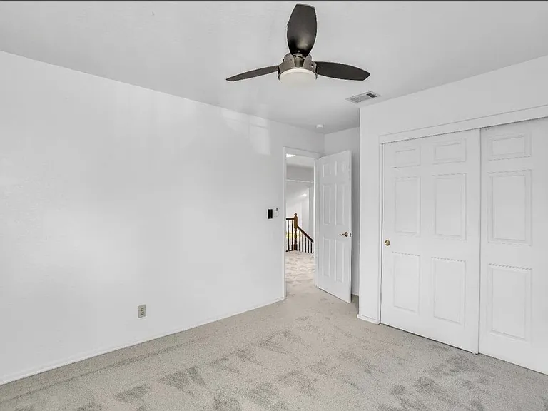 719 Raven Dr — Photo 6