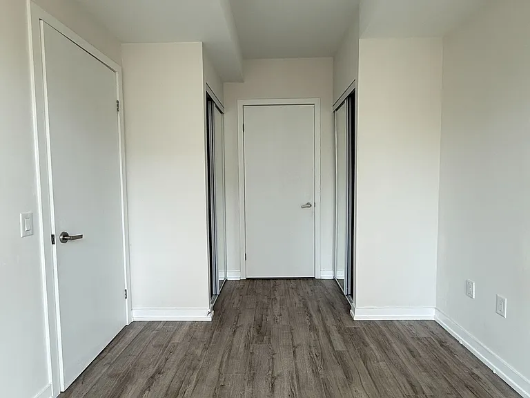 77 Shuter St #Penthouse 02 — Photo 7