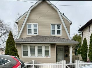 24103 137th Ave, Jamaica, NY 11422