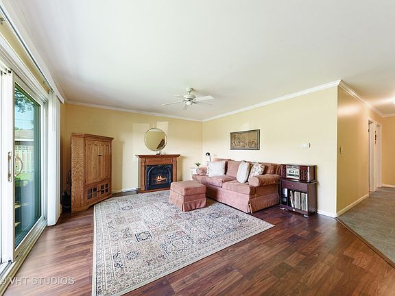 2nd image of 1430 N Evergreen Ave #1CS