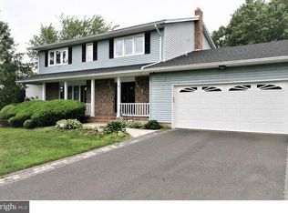 39 Peter Rafferty Dr, Hamilton, NJ 08690