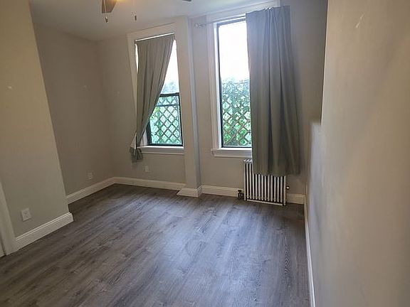 5th image of 151 Eagle St #1R