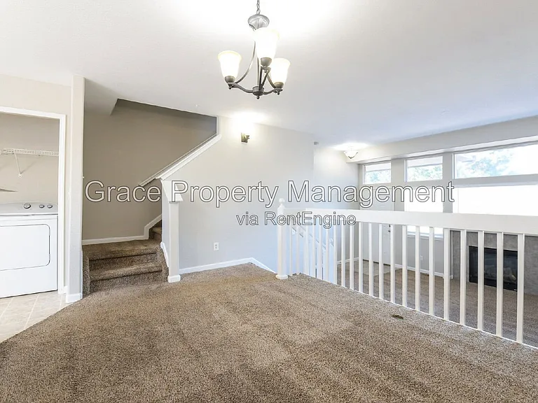 9727 Cherry Ln — Photo 6