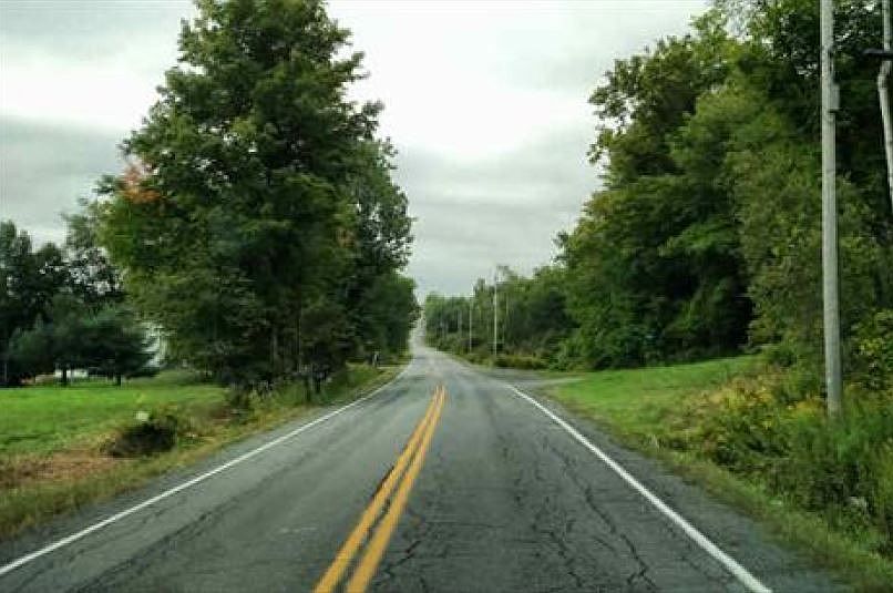 2nd image of 408 Joslyn School Rd