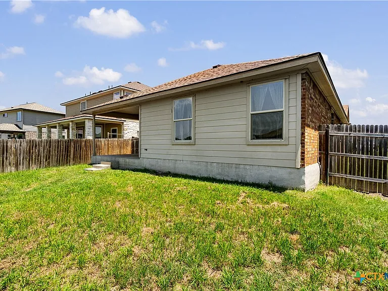 5634 Stonehaven Dr — Photo 27