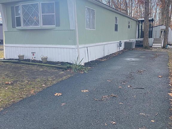 2nd image of 1 Cedarwood Dr