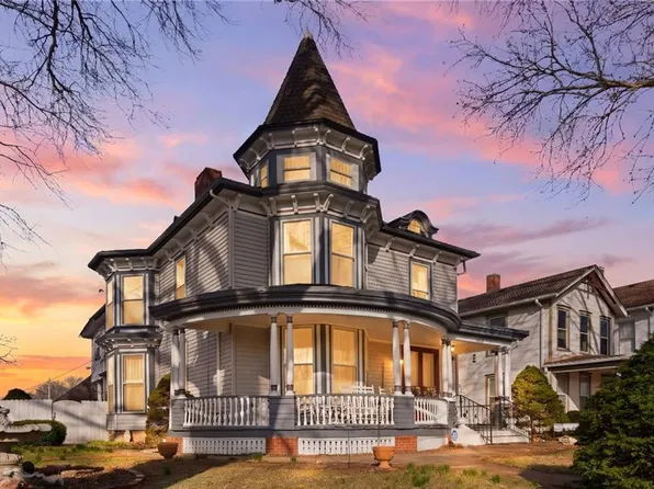 309 N Esplanade St, Leavenworth, KS 66048