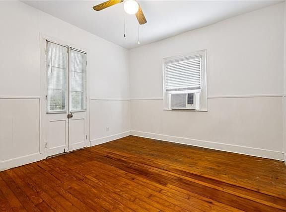 4th image of 925 Royal St #203