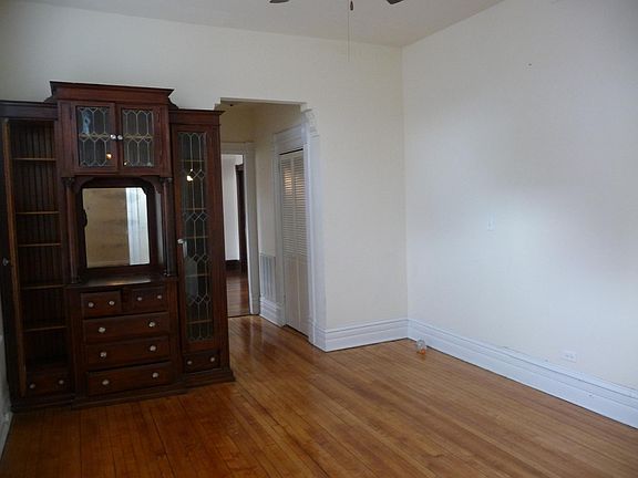 3rd image of 2447 N Rockwell St #1