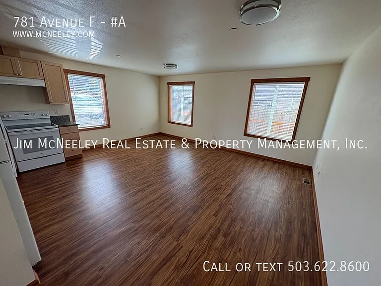 781 Avenue F #A — Photo 5