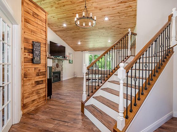 5th image of 1903 White Tail Ln