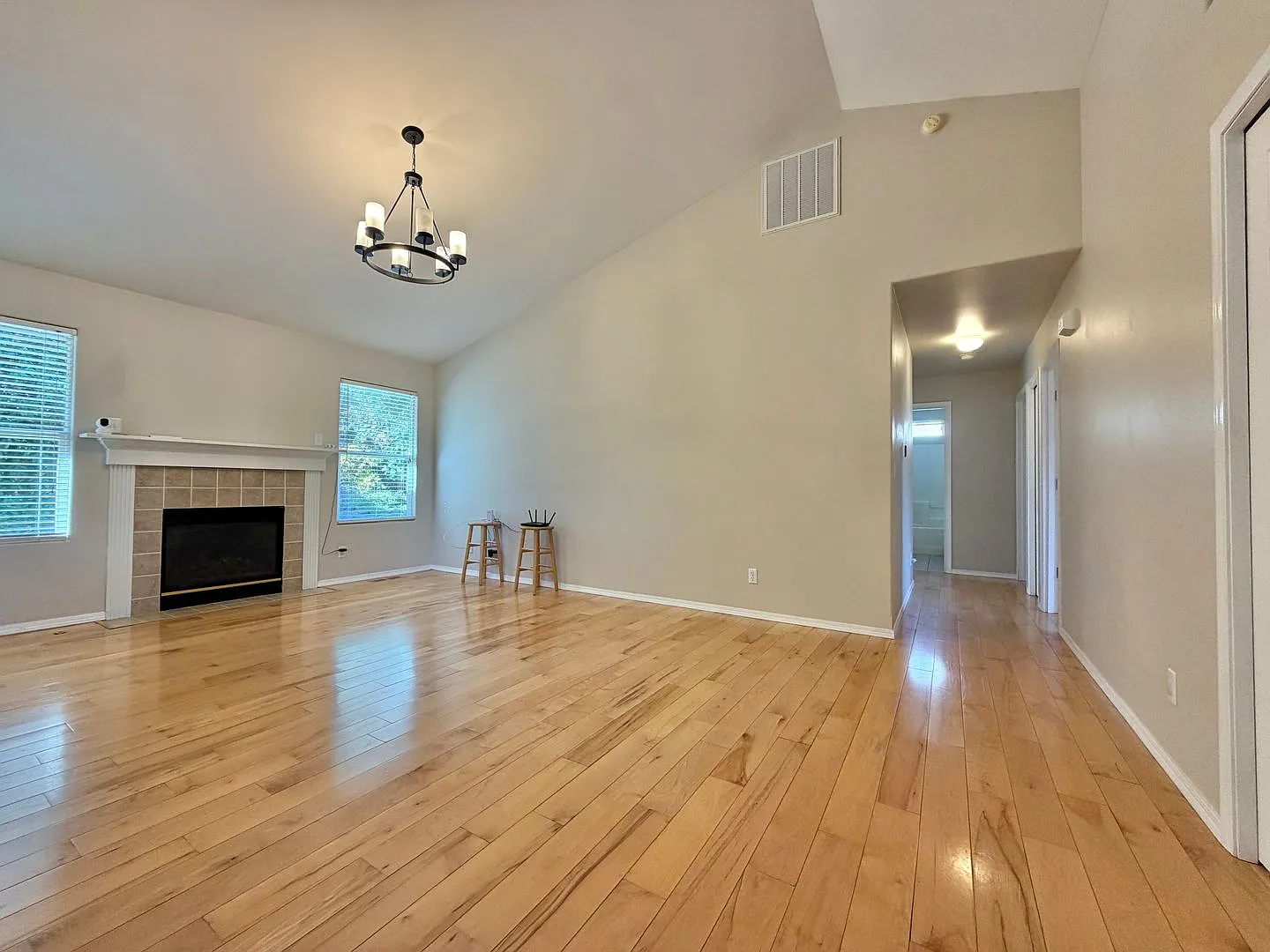 3 Bedroom Deer Run Home in Poulsbo — Photo 3