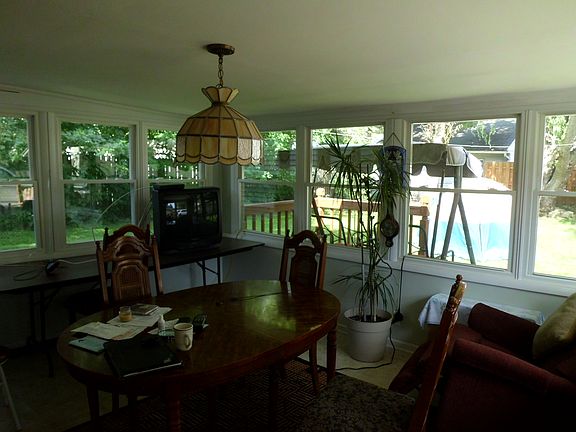 3rd image of 337 Adrian Dr