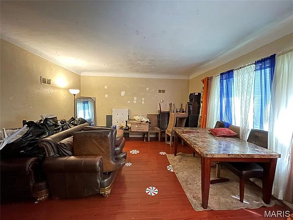 2nd image of 3523 Elmhurst Dr