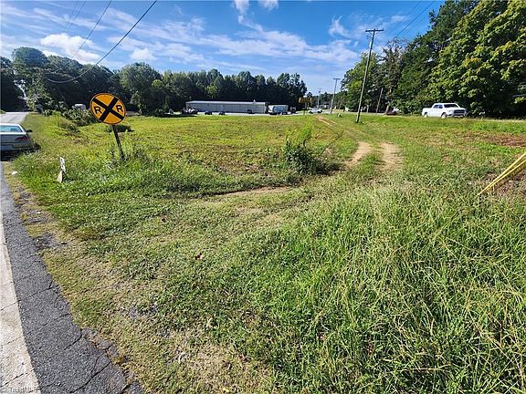 5th image of 8985 S State Highway 8