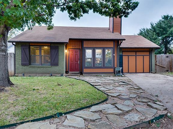 3rd image of 7425 Waterway Dr