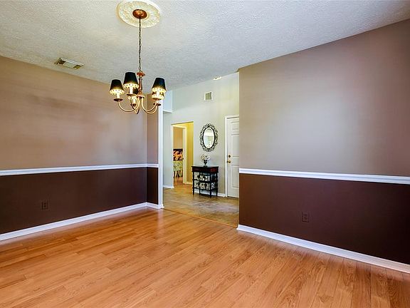 5th image of 22511 Vista Valley Dr