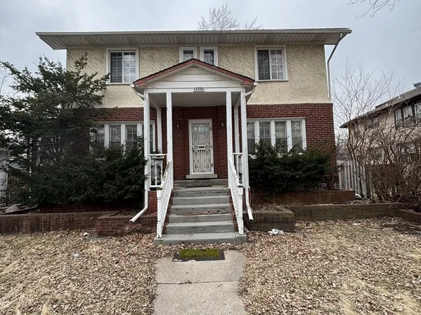 1906 S 7th Ave, Maywood, IL 60153