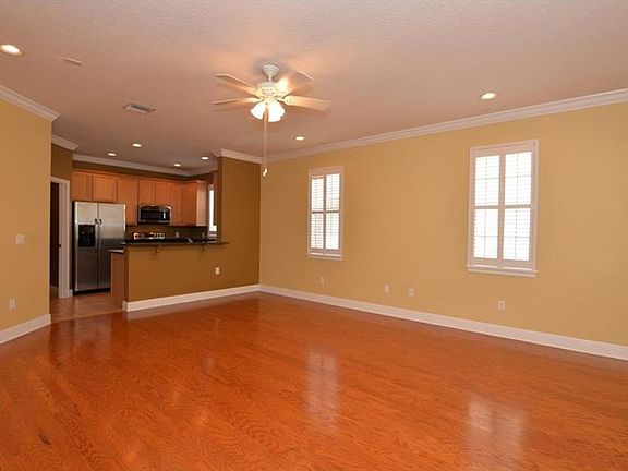 2nd image of 3412 Golfview Blvd #G