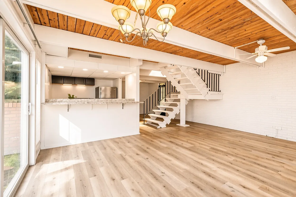 220 Belmont Rd — Photo 3