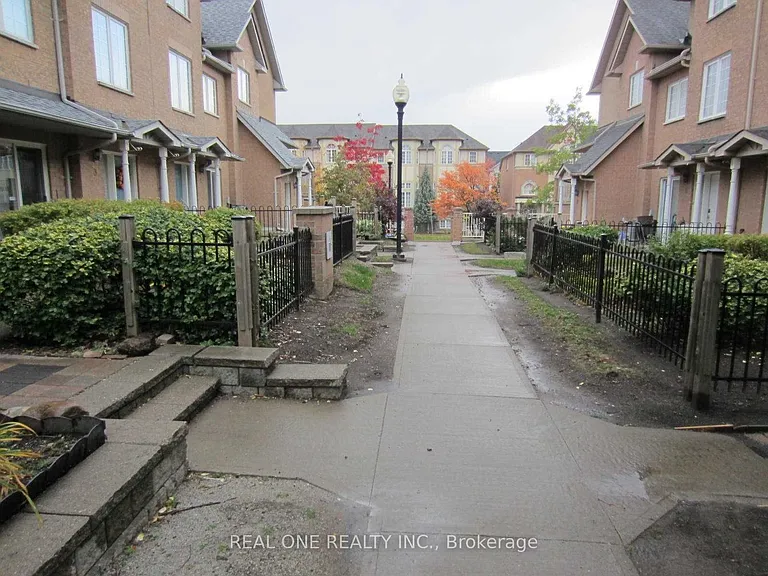 6 Cox Blvd #5 — Photo 2