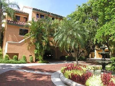 Front Exterior of Unit