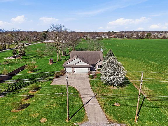 3rd image of 4011 Goeglein Rd