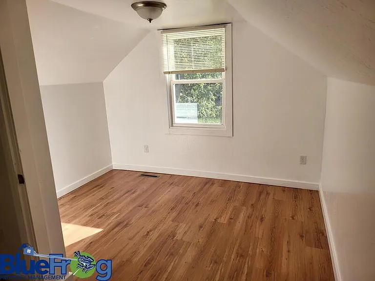 708 Chicago St — Photo 10