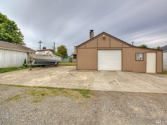 3rd image of 7641 Yakima Ave