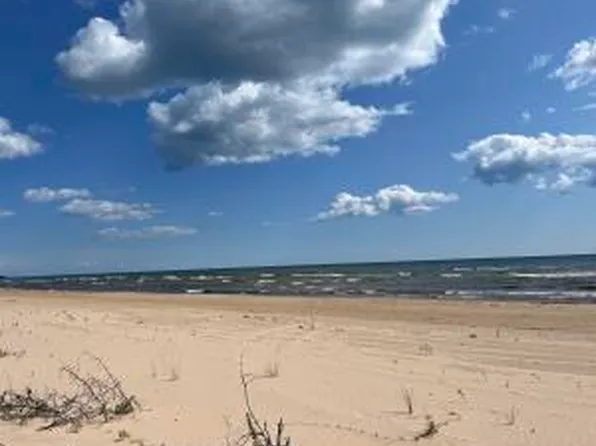 3115 Maple St, Saint Ignace, MI 49781