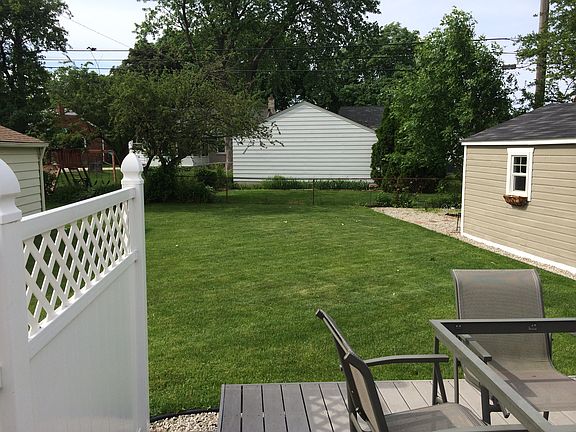 Spacious Backyard w/Privacy