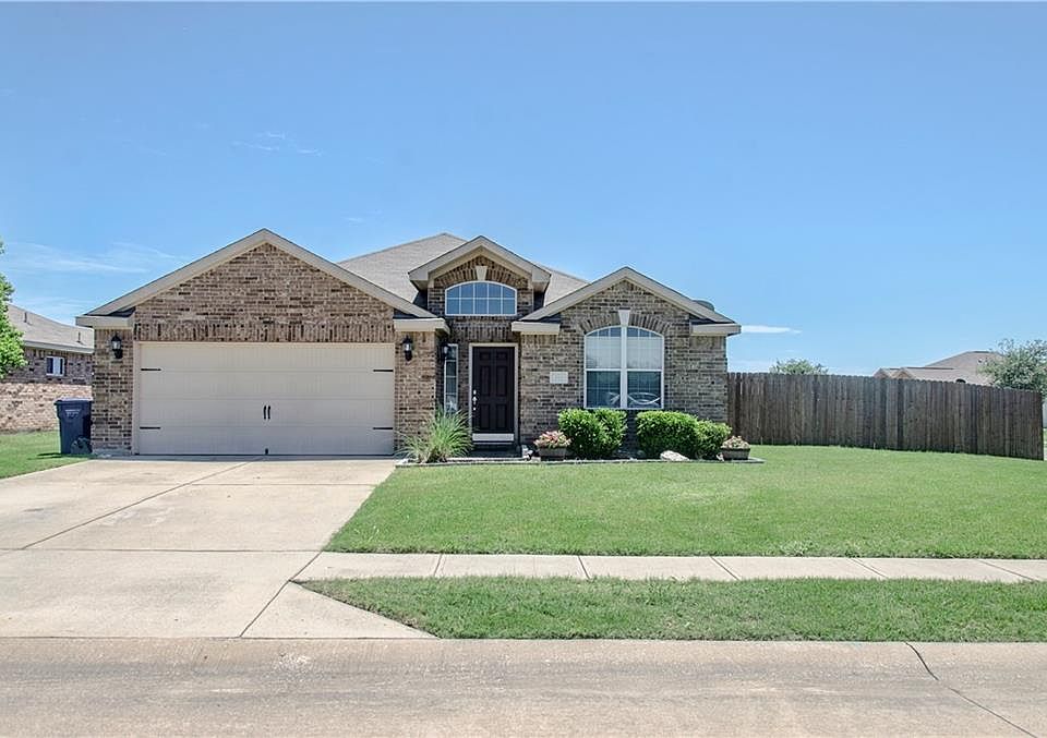 1st image of 333 Meadow View Ln
