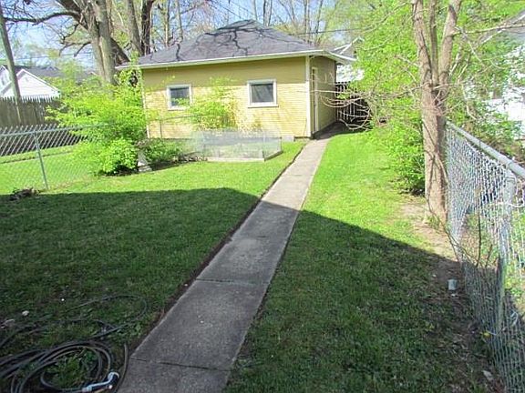 3rd image of 4718 N Guilford Ave