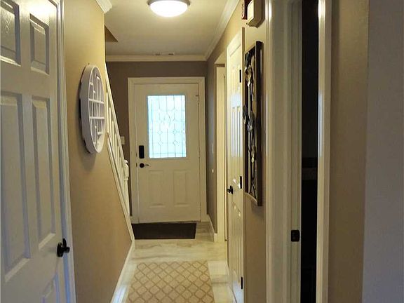 2nd image of 11 Erin Ln