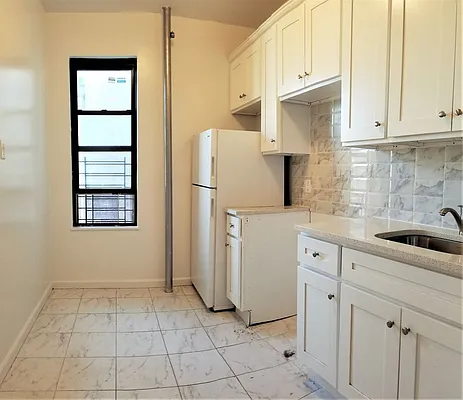 Rented by Zjama Realty Corp | media 2