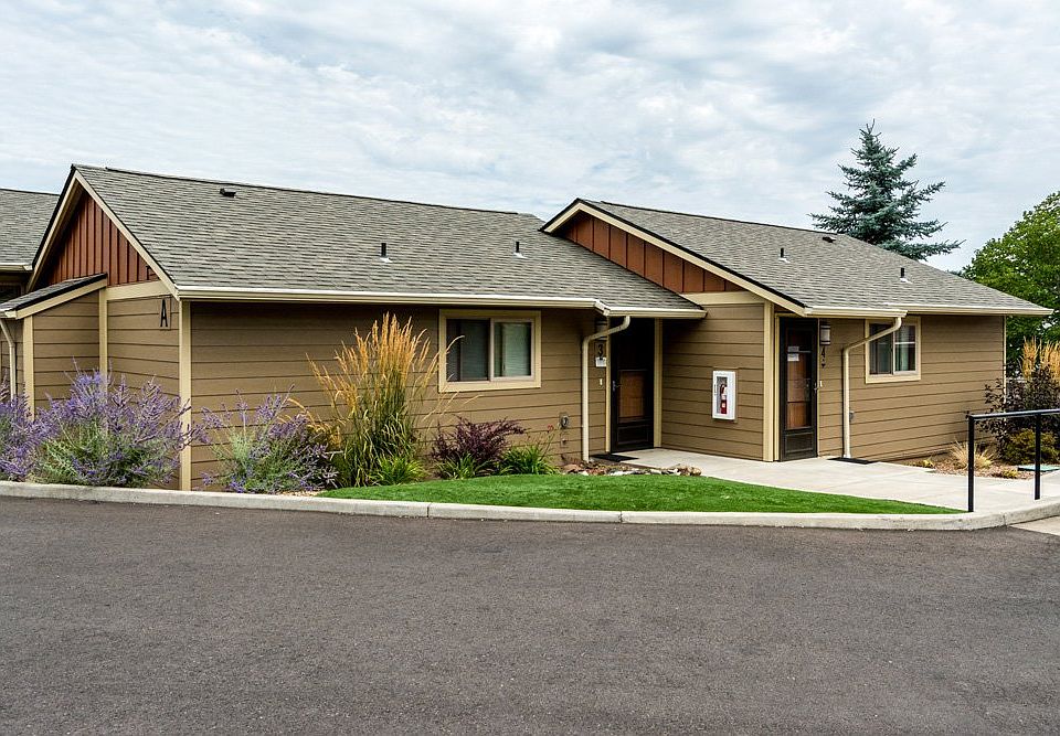 1st image of 3202 Bluff Ave SE #3202