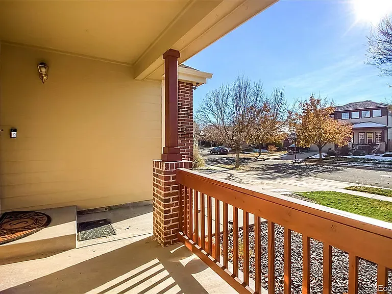 10508 Vaughn St — Photo 2