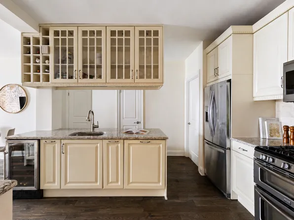 65 Montague Street image 1 of 11