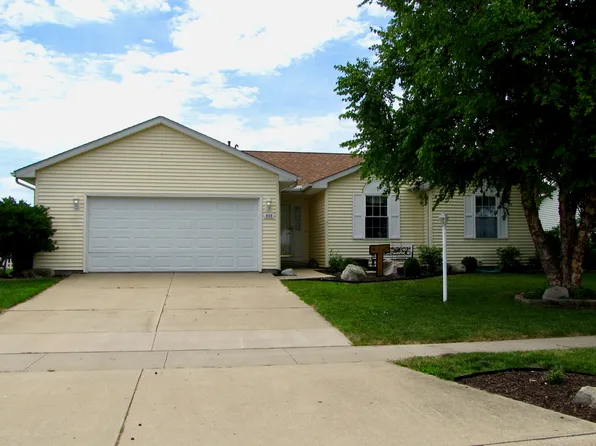 405 Pheasant Run Rd, Tuscola, IL 61953