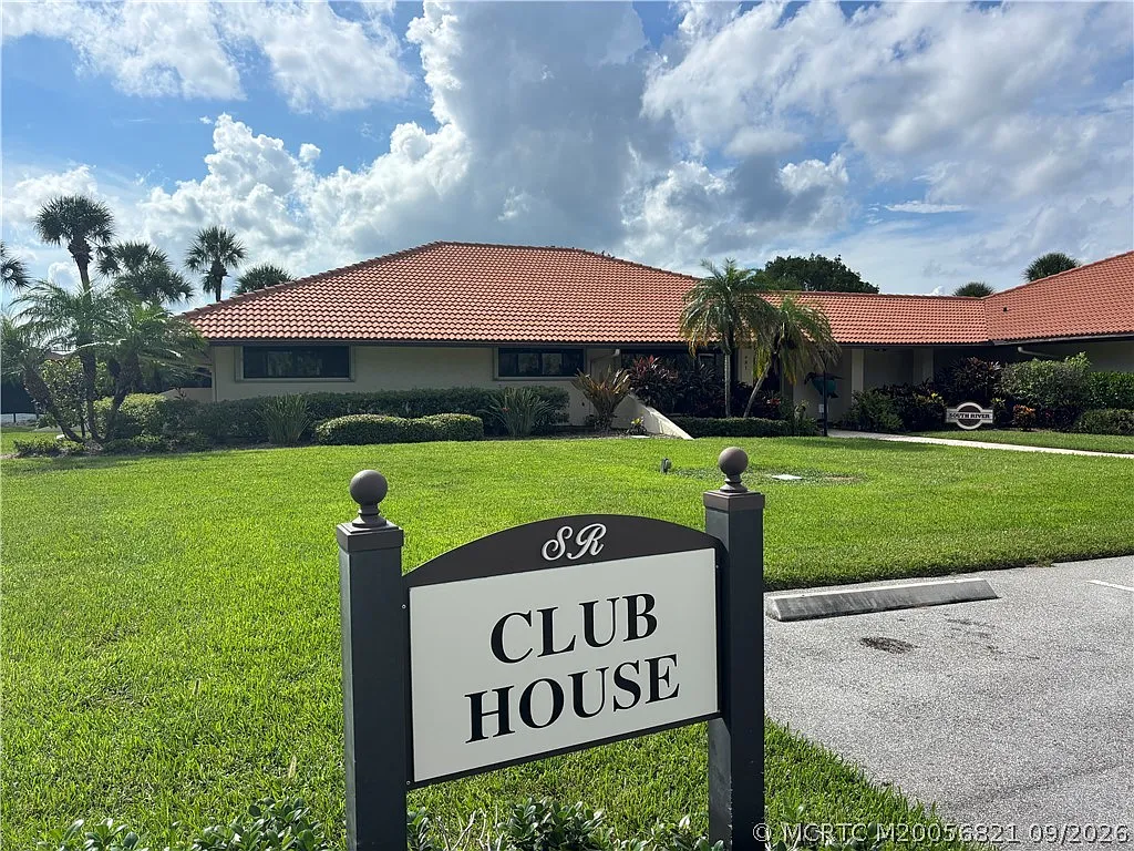 1 bed, 1.0 bath, 697 sqft, $1,700 — Photo 4