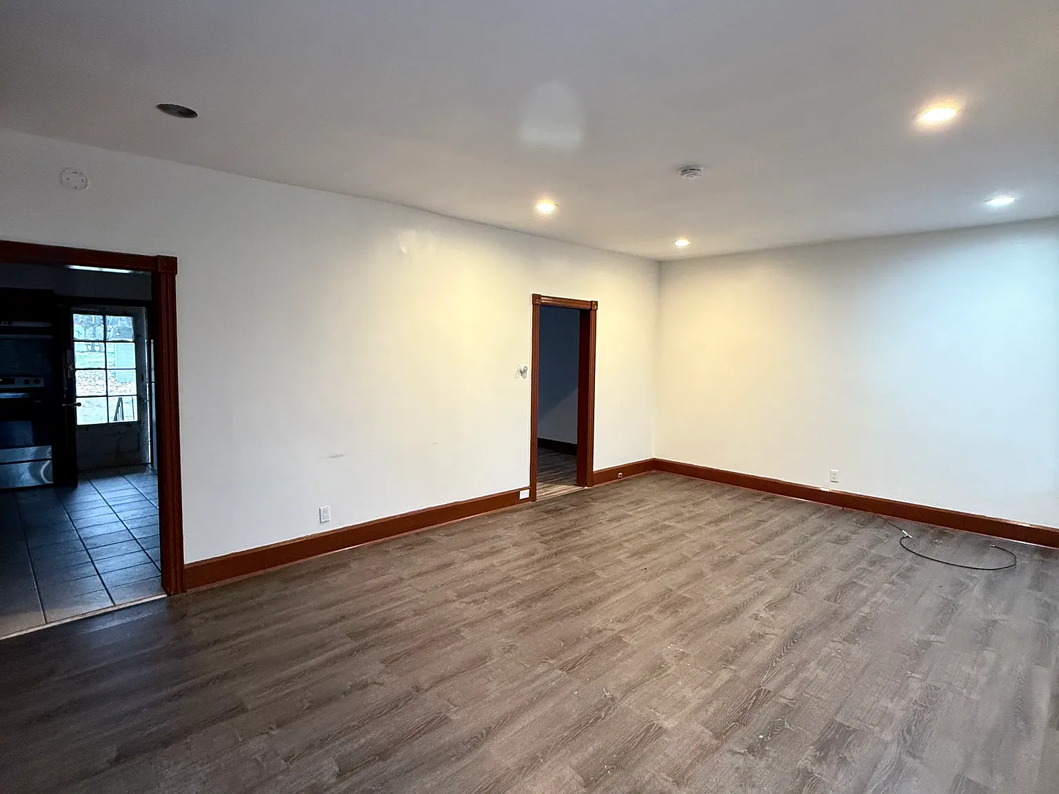 3 bed, 1.5 bath, 1584 sqft, $2,850 — Photo 2