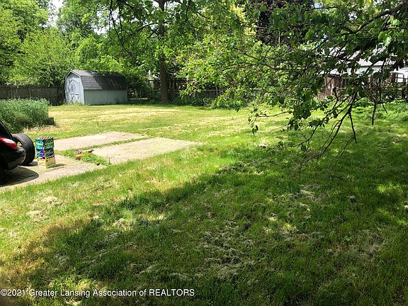 5th image of 615 Samantha Ave