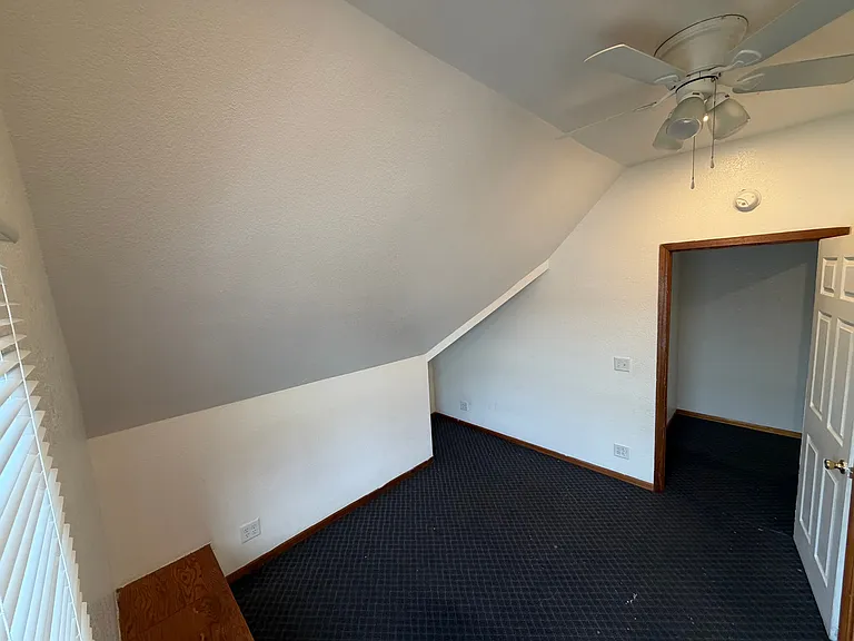 2534 Windsor Ave #2536 — Photo 10