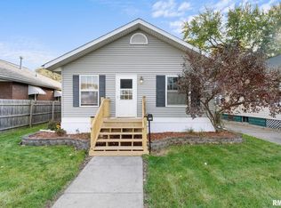 158 16th Ave, East Moline, IL 61244